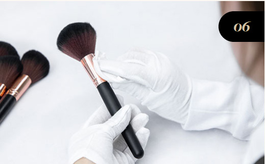 cosmetic brush manufacturers